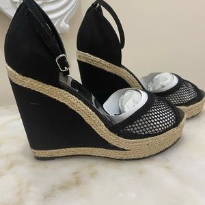 ELLE 8.5 black/tan wedge platform